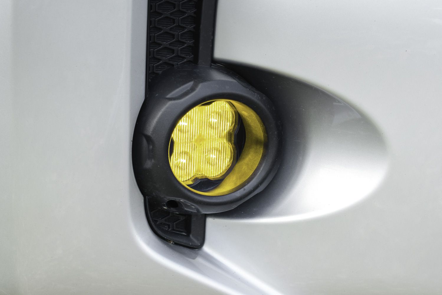 DD6187 - Diode Dynamics SS3 Sport Yellow SAE LED Fog Light Kit For 2014-2023 Toyota 4Runner